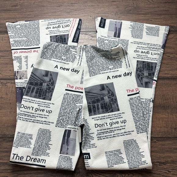 Text Print Long Sleeve Top - Picture 3 of 3